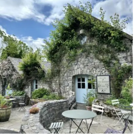 In House 3* Kinvara